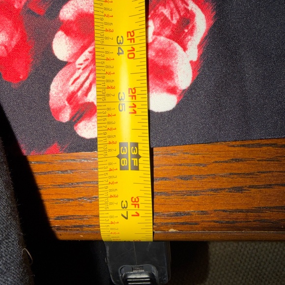 Donna Karan Black Dress with Red Floral Design - SIZE 2 - NWOT - Picture 7 of 8